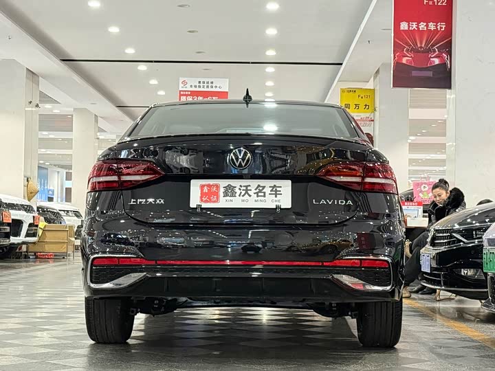 Фото 3 - Volkswagen Lavida