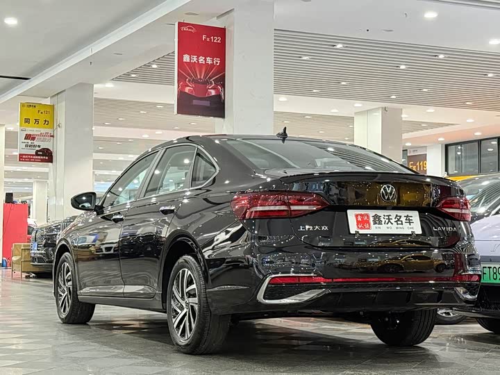 Фото 4 - Volkswagen Lavida