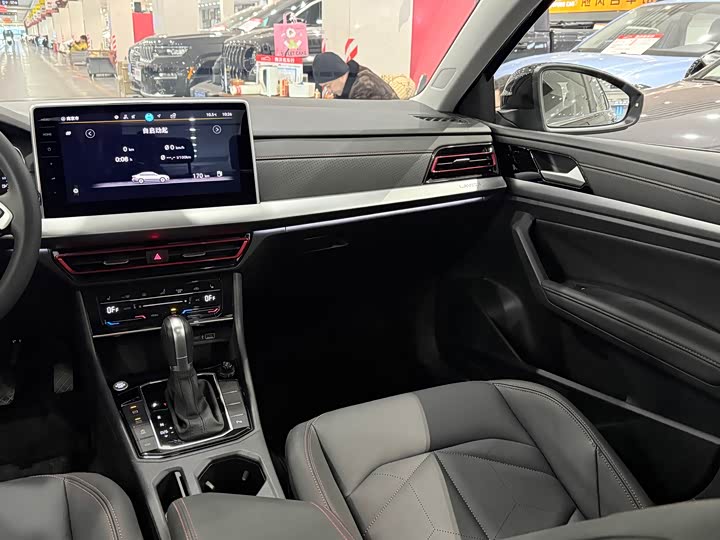 Фото 9 - Volkswagen Lavida