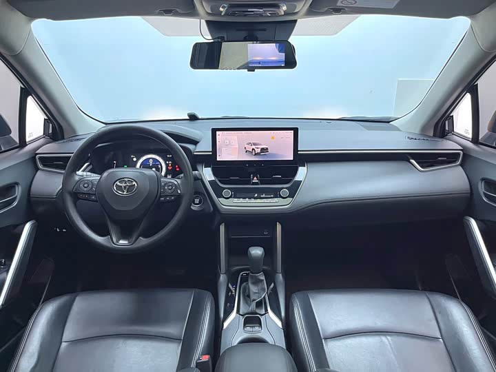 Фото 13 - Toyota Corolla Cross