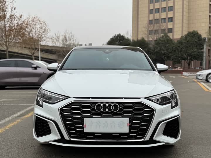 Фото 2 - Audi A3