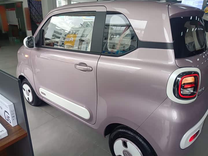 Фото 5 - Bestune Pony