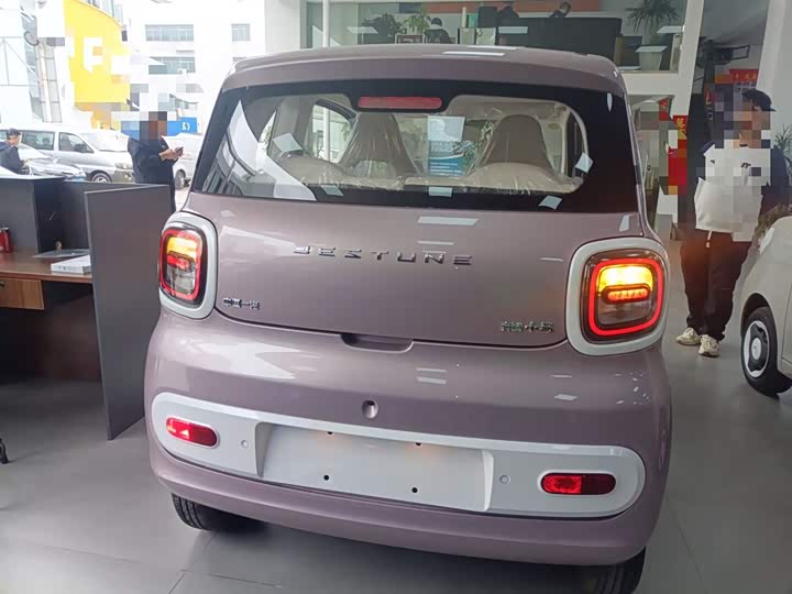 Фото 6 - Bestune Pony