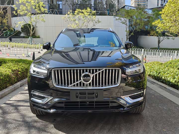 Фото 2 - Volvo XC90