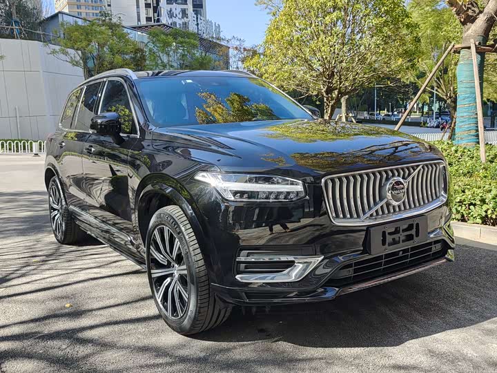 Фото 3 - Volvo XC90