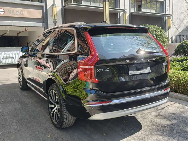 Фото 6 - Volvo XC90
