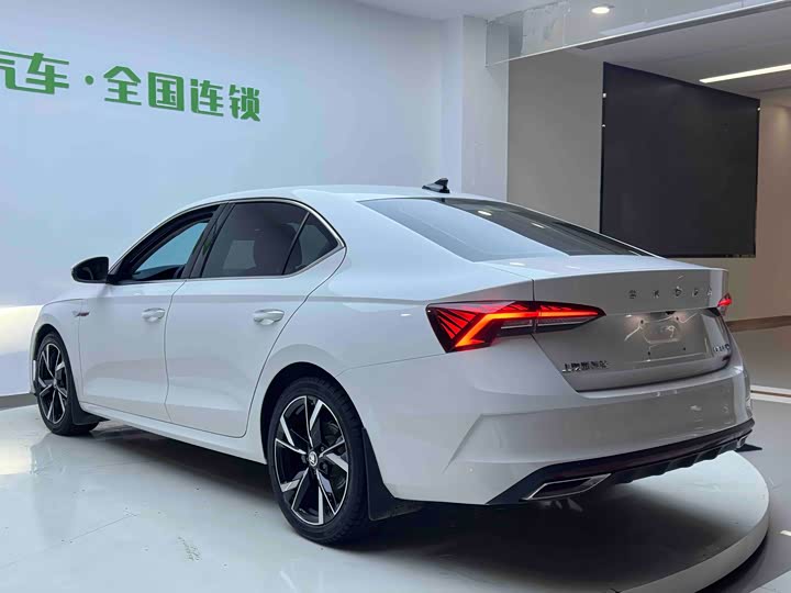 Фото 4 - Skoda Octavia Pro