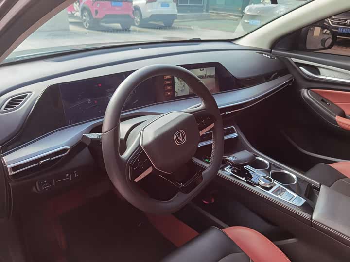 Фото 13 - Changan Eado Plus