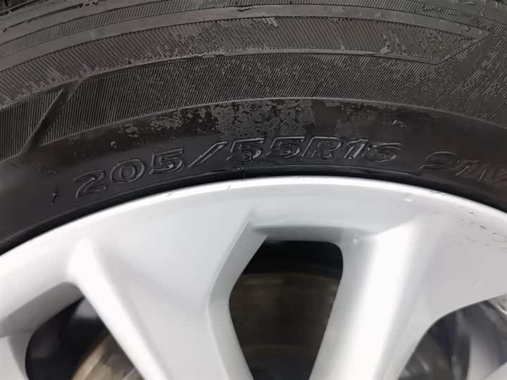 Фото 24 - Toyota Corolla