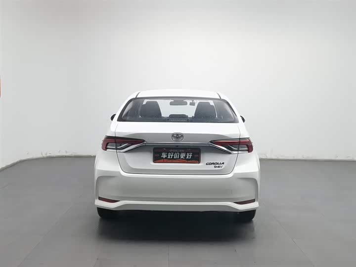 Фото 4 - Toyota Corolla