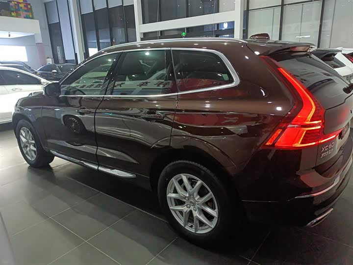 Фото 5 - Volvo XC60