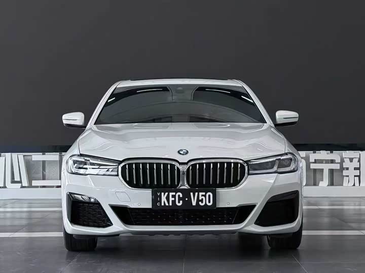 Фото 2 - BMW 5 Series