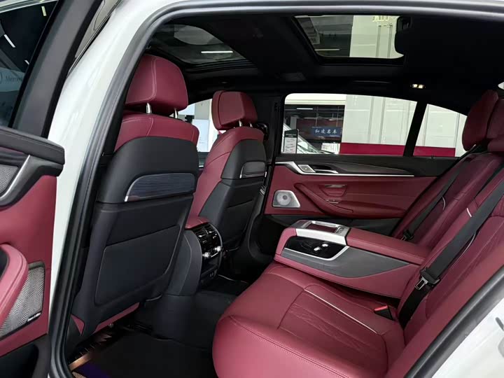 Фото 8 - BMW 5 Series