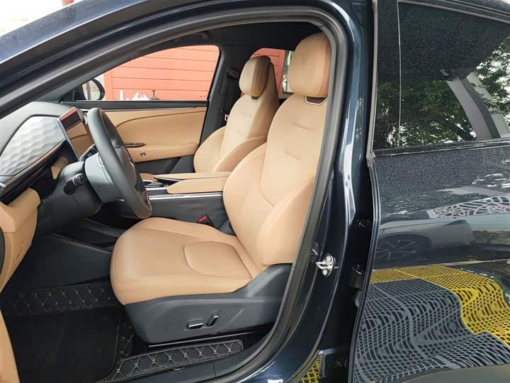 Фото 15 - BAIC Arcfox Alpha T5