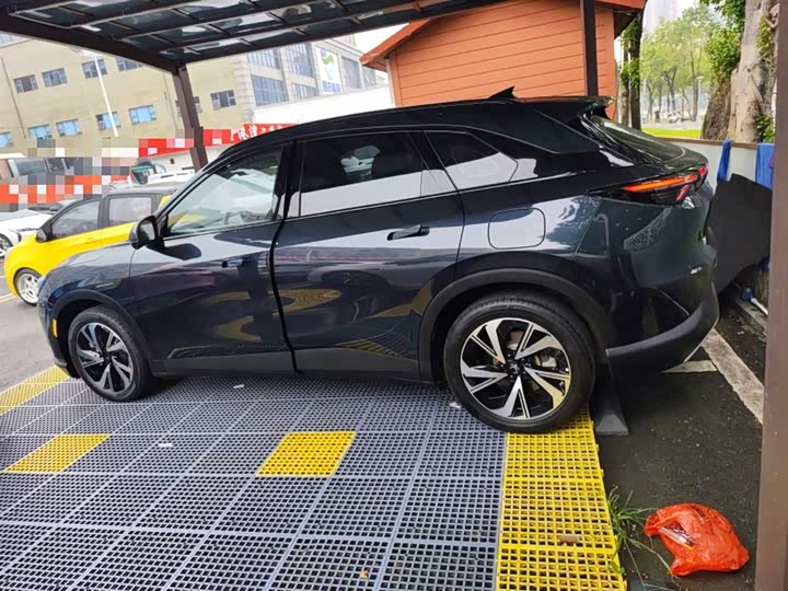 Фото 5 - BAIC Arcfox Alpha T5