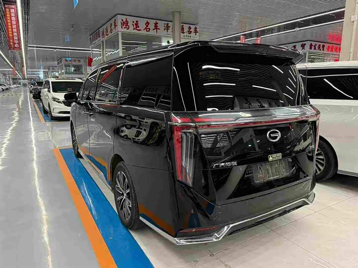 Фото 4 - GAC Trumpchi M8