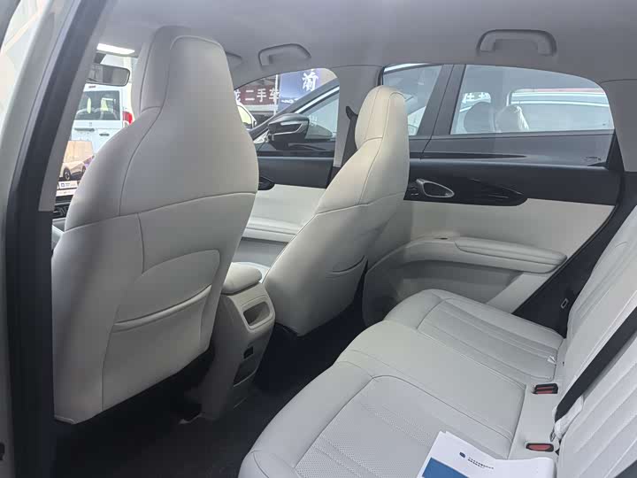 Фото 8 - Geely Galaxy Geome