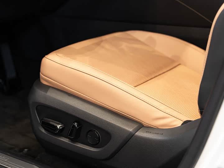 Фото 18 - Lexus RX Hybrid