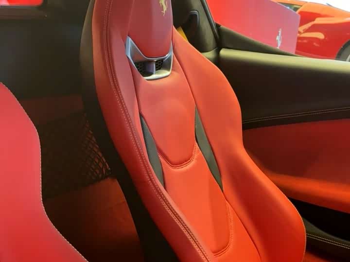 Фото 4 - Ferrari 296