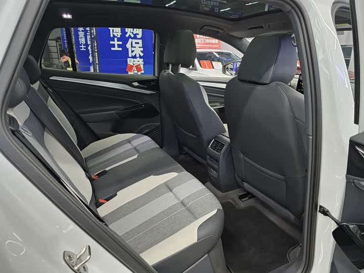 Фото 12 - Volkswagen ID.4 Crozz