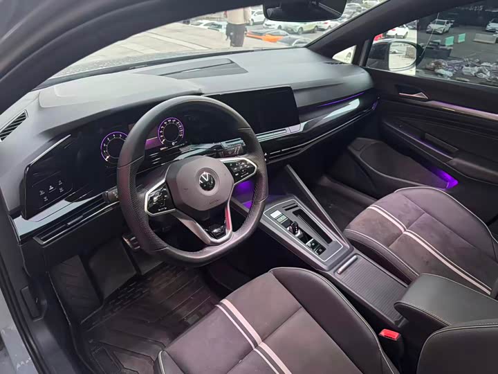 Фото 15 - Volkswagen Golf