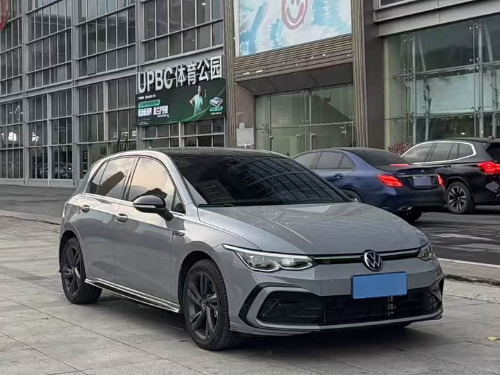 Фото 2 - Volkswagen Golf