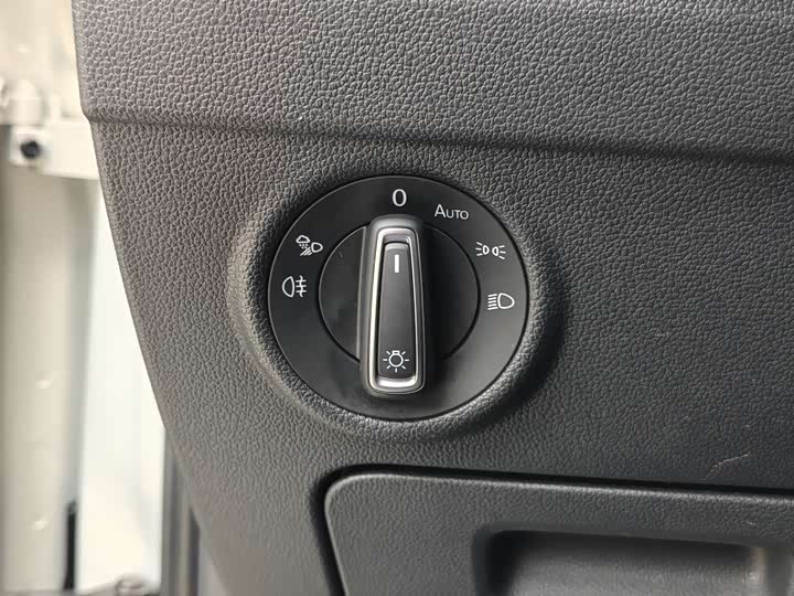 Фото 15 - Volkswagen Tiguan L Pro