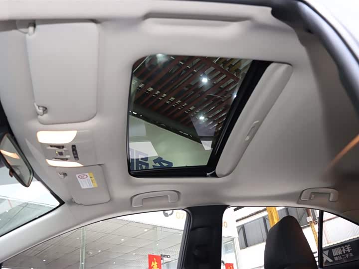 Фото 15 - Toyota Corolla