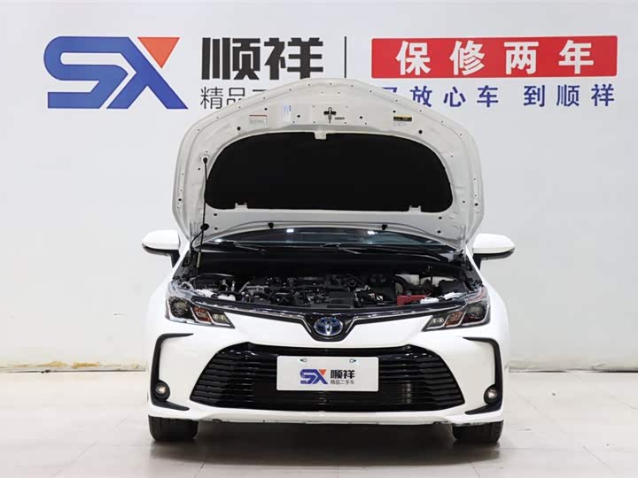 Фото 18 - Toyota Corolla