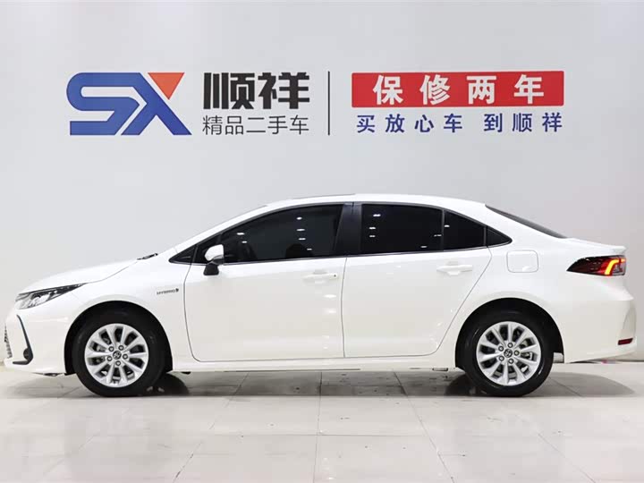 Фото 4 - Toyota Corolla