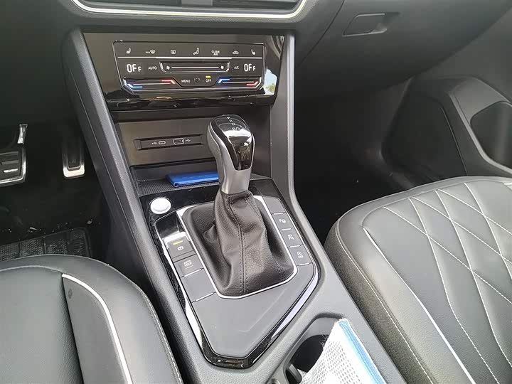 Фото 14 - Volkswagen Tiguan L Pro