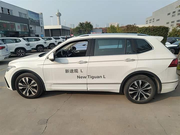 Фото 5 - Volkswagen Tiguan L Pro
