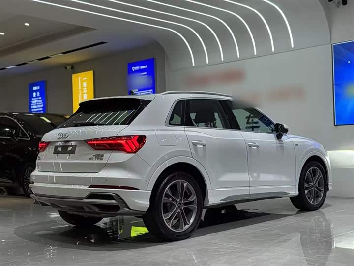 Фото 10 - Audi Q3