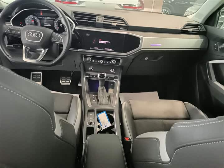 Фото 12 - Audi Q3