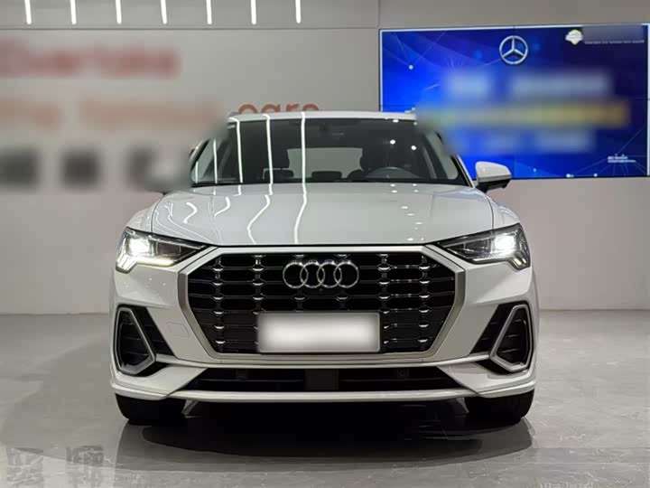 Фото 14 - Audi Q3