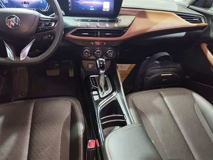 Фото 14 - Buick Verano