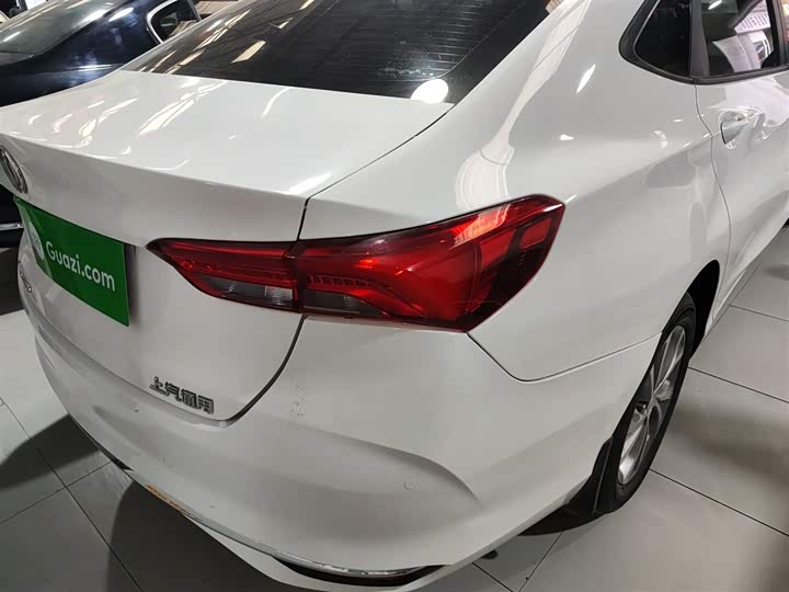 Фото 8 - Buick Verano