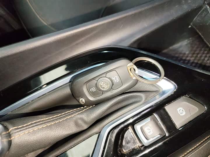 Фото 9 - Buick Verano