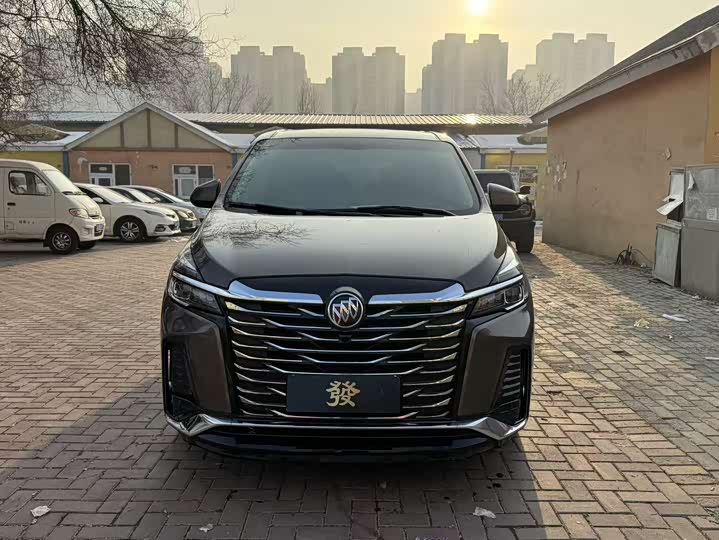 Фото 1 - Buick GL8 ES