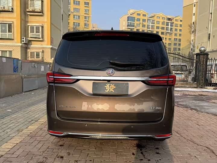 Фото 4 - Buick GL8 ES