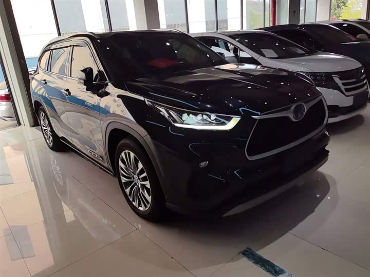 Фото 4 - Toyota Highlander