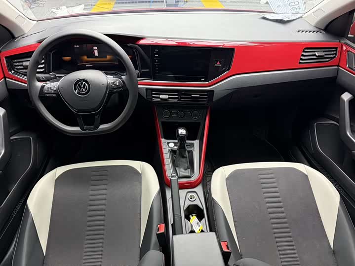 Фото 15 - Volkswagen Polo