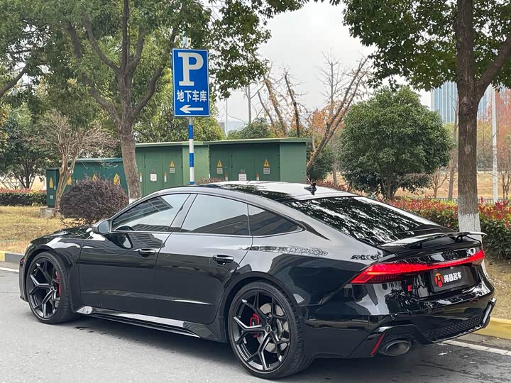 Фото 4 - Audi RS 7