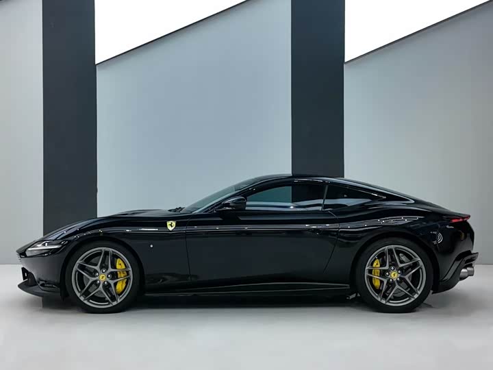 Фото 3 - Ferrari Roma