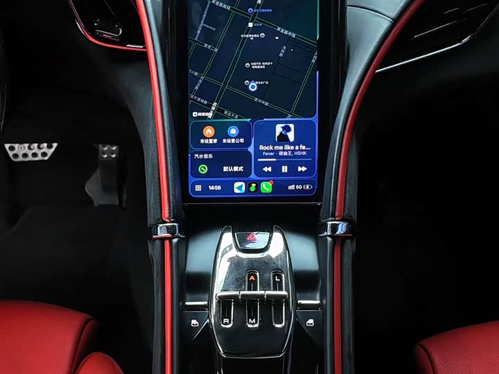 Фото 7 - Ferrari Roma