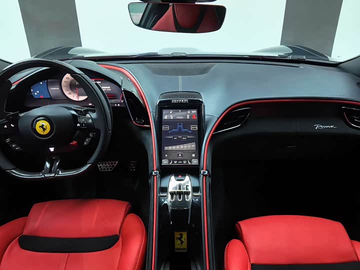 Фото 9 - Ferrari Roma