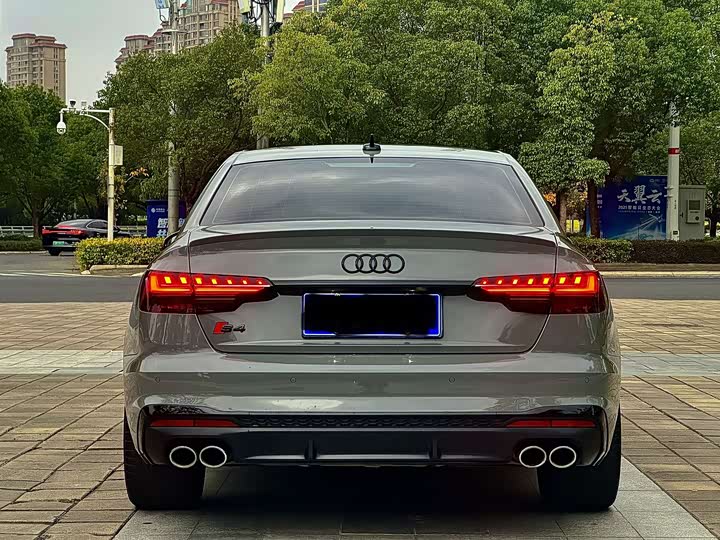 Фото 8 - Audi S4