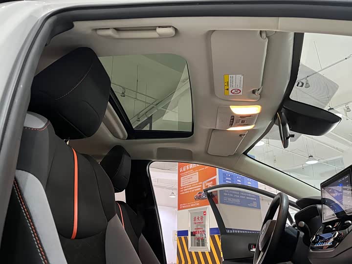 Фото 16 - Toyota Corolla