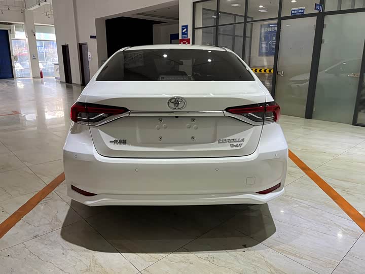 Фото 5 - Toyota Corolla