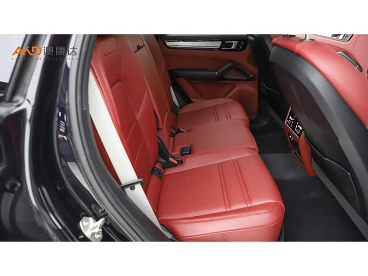 Фото 8 - Porsche Cayenne